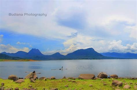 Wisata di waduk jatiluhur sangat. Wow! Ternyata Waduk Jatiluhur Bisa Jadi Tempat Wisata Asyik