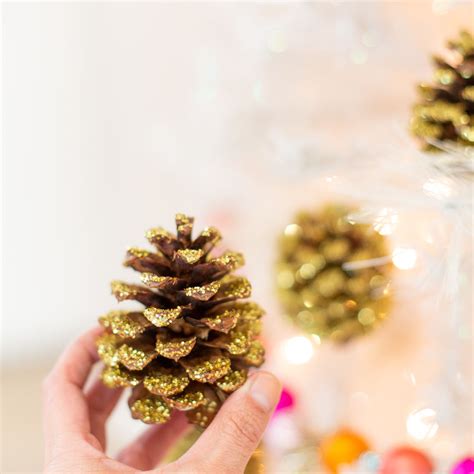 How To Make Glitter Pine Cone Ornaments