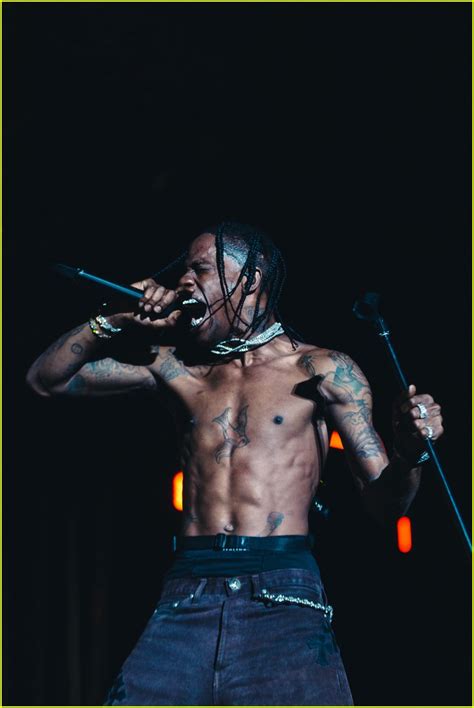 Travis Scott Injures Knee After Falling On Stage At Rolling Loud
