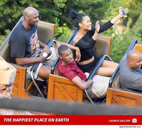 He is posing here with his kids toward the end of 2016. Lamar Odom -- Just Being a Kid ... with His Kids (PHOTO GALLERY)