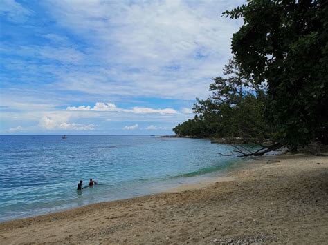 Menelusuri Pantai Namalatu Maluku Panduanwisataid