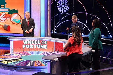 ‘wheel Of Fortune Returns With Original Episodes New Set Tvline
