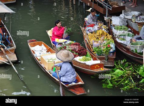 Damnoen Saduak Floating Market Ratchaburi Province Thailand Stock