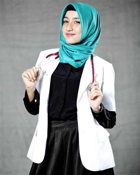 10 Dokter Paling Cantik dan Cetar di Indonesia Bikin Kamu Pengen di ...