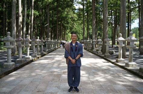 Monk Guide In Koyasan Travel Arrange Japan