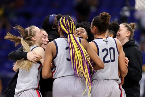 Top Seed Uconn Huskies Reach Th Straight Final Four After Beating Baylor Lady Bears The