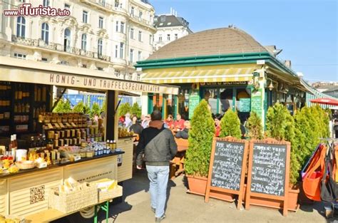 Il Naschmarkt Di Vienna è Uno Dei Mercati Foto Vienna