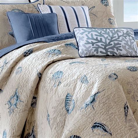 Enjoy free shipping on most stuff, even big mix a tasteful touch of texture into your space with this duvet cover set. 200+ Coastal Bedding Sets and Beach Bedding Sets For 2020 ...