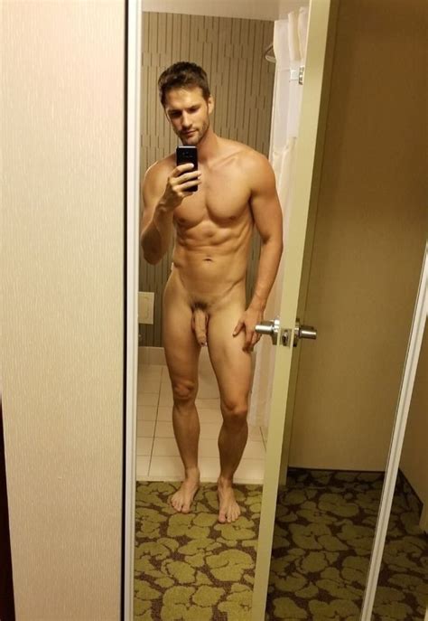Sexy Nude Muscular Guy Penis Pictures