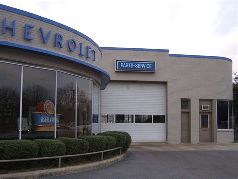 When you're shopping for a new or used luxury car, the selection of dealerships to shop with can be overwhelming. South Carolina Car Showrooms & Dealerships ...