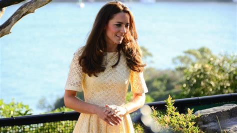 Poor Kate Middleton World Gets A Glimpse Of Her Bare Butt
