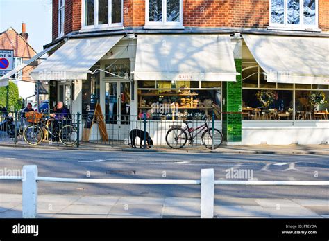 Barnes London High Street Hi Res Stock Photography And Images Alamy