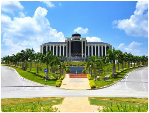 Masjid universiti islam malaysia, cyberjaya. Universiti Sains Islam Malaysia(USIM)