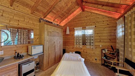 Massage Cabins At Stillpoint Lodge