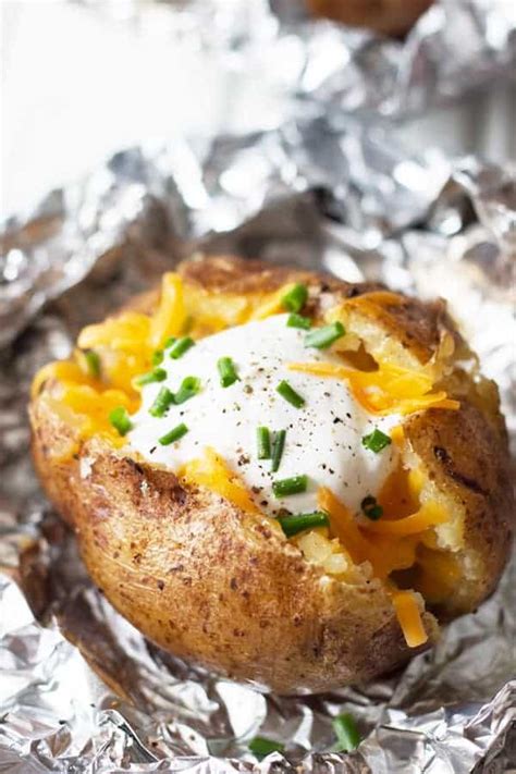 The perfect baked potato is just a few simple steps away. Slow Cooker Baked Potatoes | Countryside Cravings