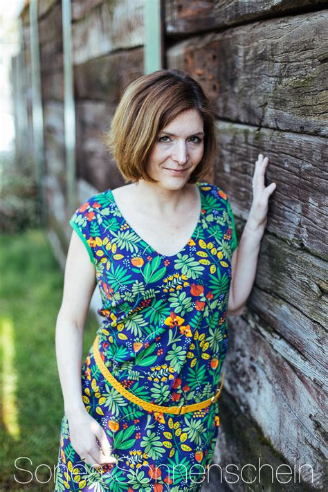 Es gibt vielerlei mögliche positionen für seine arme. Heute geh ich früh ins Bett. Nicht.