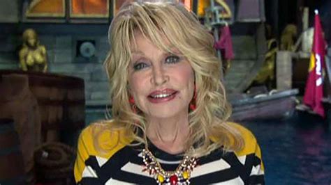 Dolly Parton Reveals She S In Talks To Model For Playboy Magazine Hot