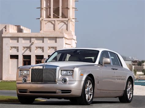 Request a dealer quote or view used cars at msn autos. ROLLS-ROYCE Phantom specs & photos - 2009, 2010, 2011 ...
