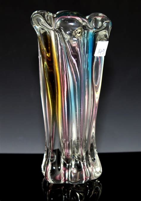 Sanyu Japanese Art Glass Vase Fantasy Series C 1970s