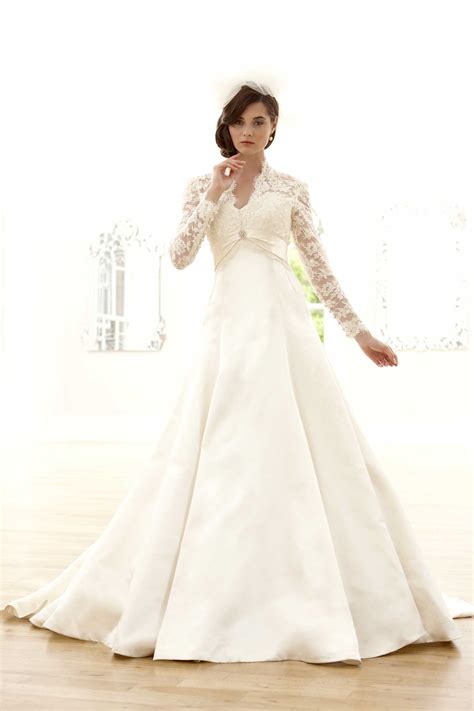 Sassi Holford 2012 Spring Bridal Collection | The FashionBrides