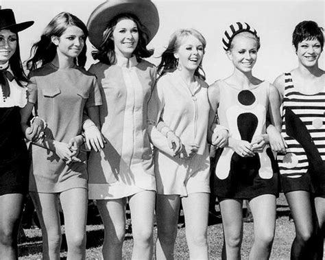 Años 60 Las Minifaldas Arte Y Vida 1960s Fashion Vintage Outfits