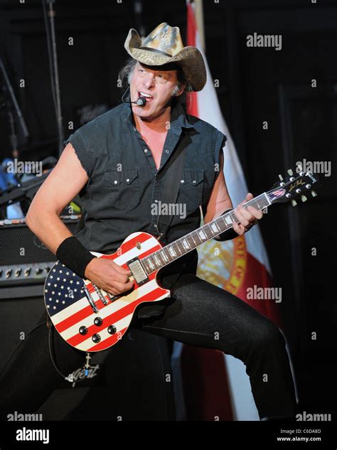 Ted Nugent Hi Res Stock Photography And Images Alamy