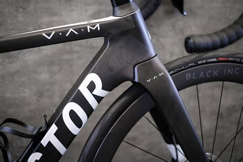 Factor Ostro Vam Naked Carbon Pearl White Vires Velo