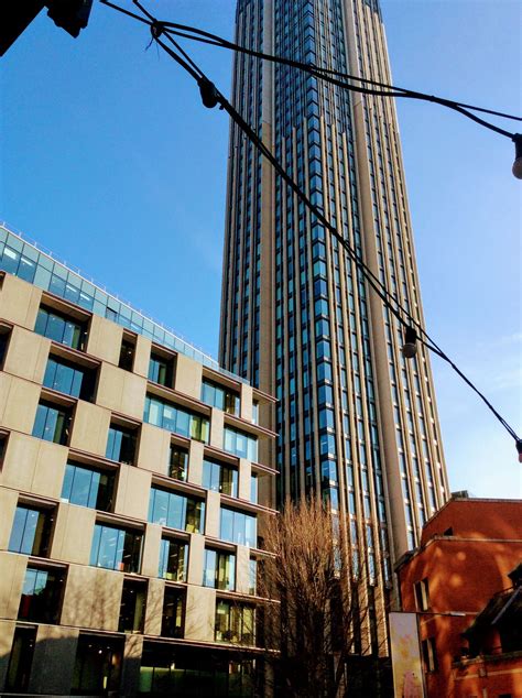 Pin by Maria Giannarou on London Uk in 2020 | Skyscraper, London uk, Building