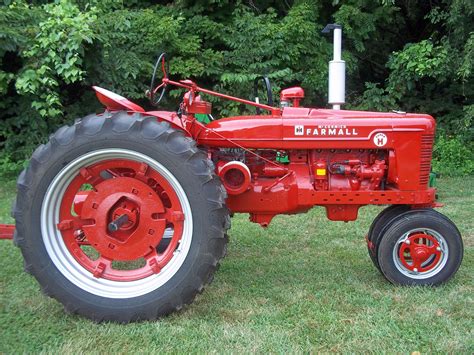 Farmall Super H Or M Tractors Farmall Antique Tractors