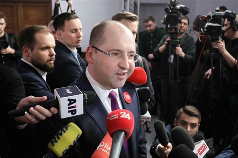 Dlaczego Aleksander Zarzuca Antenowy Branie łapówek - Dlaczego PO chce uniknąć wyborów? Bielan odpowiada