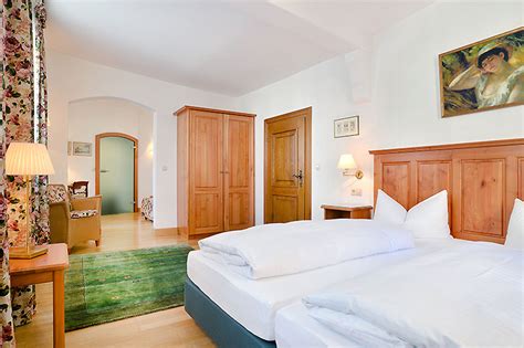 The rooms in this category are all in our main building. Hotel Haus Lipmann - Beilstein - Zimmer 7