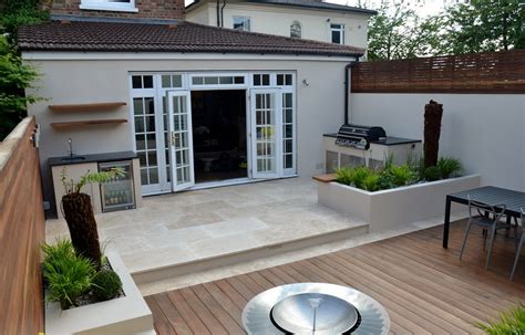 At cena we design and create beautiful bespoke outdoor kitchens for people who love to spend time outdoors and dream of being able to cook incredible food in the open air. Modern garden design outdoor kitchen London designer Cat ...