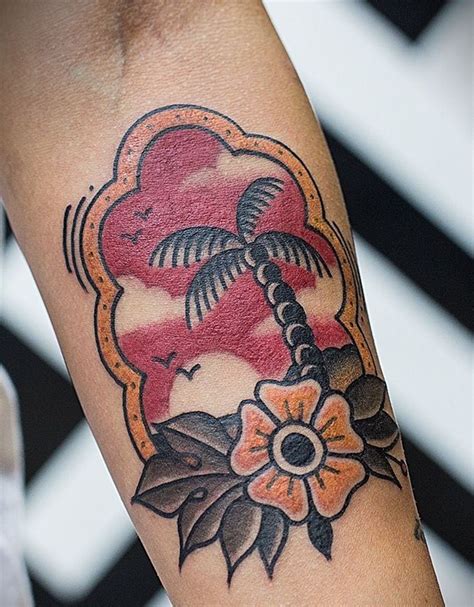 30 Amazing Traditional Tattoo Designs