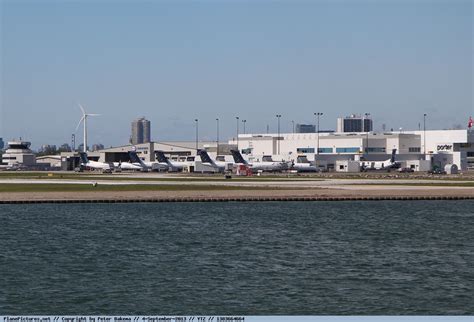 Fileporter Airlines Ytz Toronto On Toronto Island Airport Canada