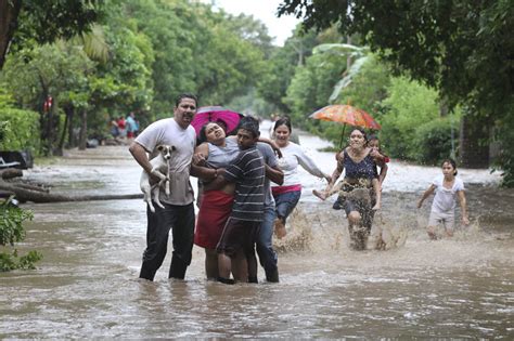 Causó inundaciones y desprendimientos en los países centroamericanos de belice, costa rica, el salvador, guatemala, honduras, nicaragua además del sur de méxico. Especial Sucesos 2011 - Tormenta tropical 12-E