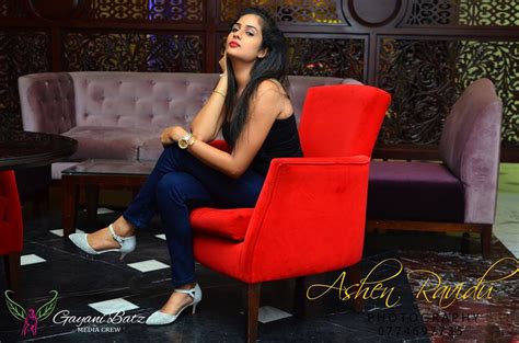 Hot And Sexy Maheshi Madushanka In Black And Blue Lanka Gossip Room