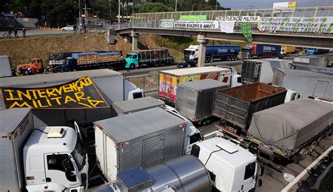 Toda la información, imágenes, videos y enlaces. El paro de camioneros en Brasil golpea duro - Diario Hoy ...