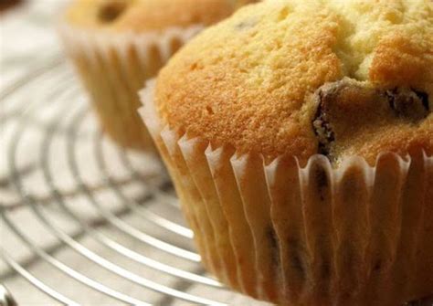 Step By Step Guide To Prepare Favorite Fluffy Chocolate Chip Muffins