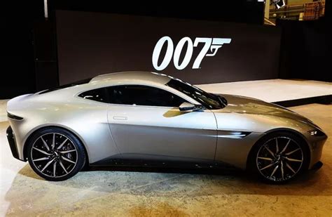 Learn About 98 Imagen Jaguar Car In James Bond Vn