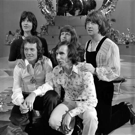The Hollies In Dutch Tv Show ”top Pop” Circa 1974 Wind And Rain And