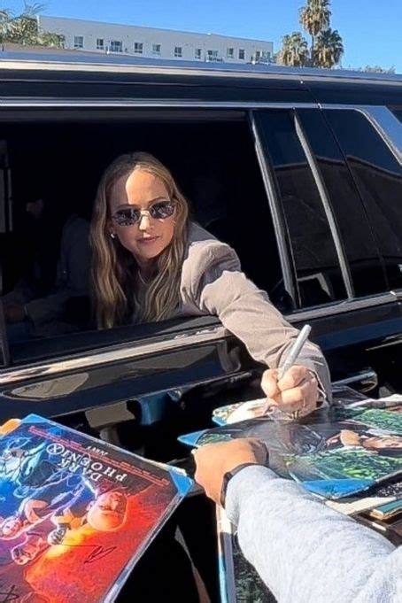 Jennifer Lawrence Signs Autographs As She Exits A ‘causeway Qanda In