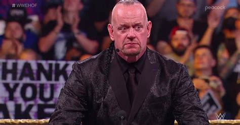 The Undertaker Gets Emotional During Huge Wwe Hall Of Fame Ovation
