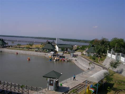 Pantai Bentar Objek Wisata Mempesona Di Probolinggo Jawa Timur