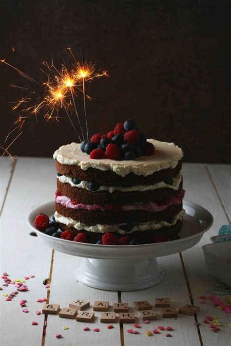 Rezepte für kuchen, kekse oder muffins für den kindergeburtstag, findest du hier! Rezept: Geburtstagskuchen von Zartbitter und Zuckersüß ...