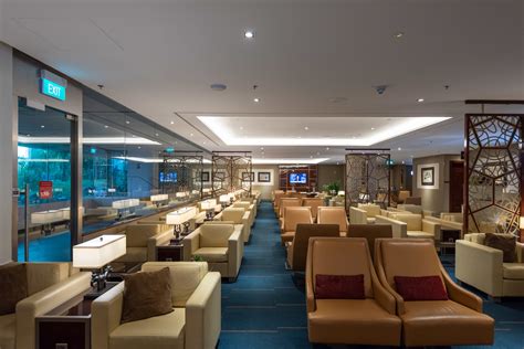 Lounge Review The Emirates Lounge Singapore Changi Airport Sin
