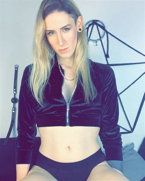 TW Pornstars The Mortal Medusa Twitter Do I Tempt You Trans Transisbeautiful Mtf