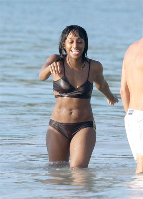 Alexandra Burke Pokies Photos The Fappening Hot Sex Picture