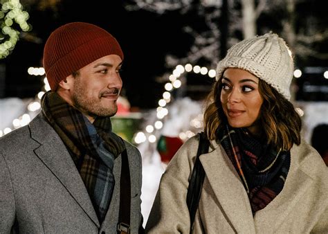 ‘christmas Unwrapped Lifetime Movie Premiere Cast Trailer Synopsis