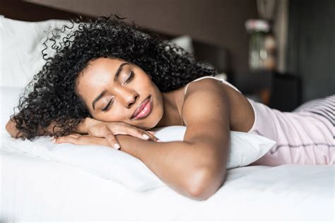 Sleep Expert Reveals Why Our Bodies Jerk Before We Drift Off And Its