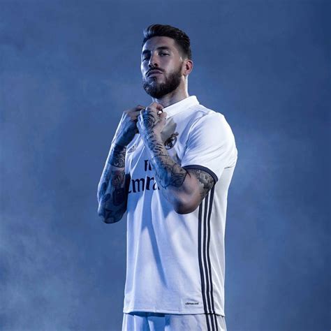 Real Madrid 20162017 Uniforms Sergio Ramos Real Madrid Fútbol